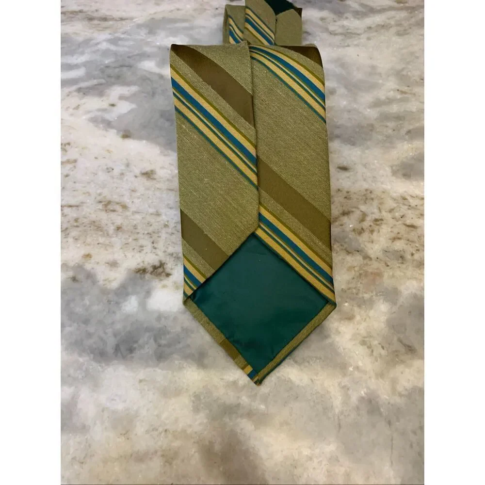 independent wembley necktie